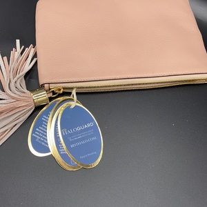 Gili Halo guard Rfid hand clutch